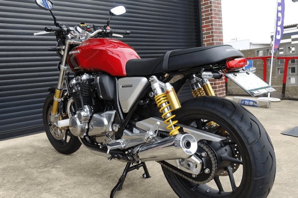 画像1: ＣＢ１１００ＲＳ用　リアフェンダーレス／ＬＥＤテールランプセット（ＬＥＤナンバー灯付） (1)