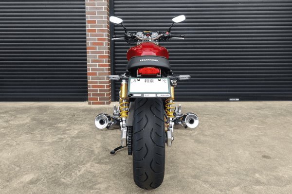 画像2: ＣＢ１１００ＲＳ用　リアフェンダーレス／ＬＥＤテールランプセット（ＬＥＤナンバー灯付） (2)